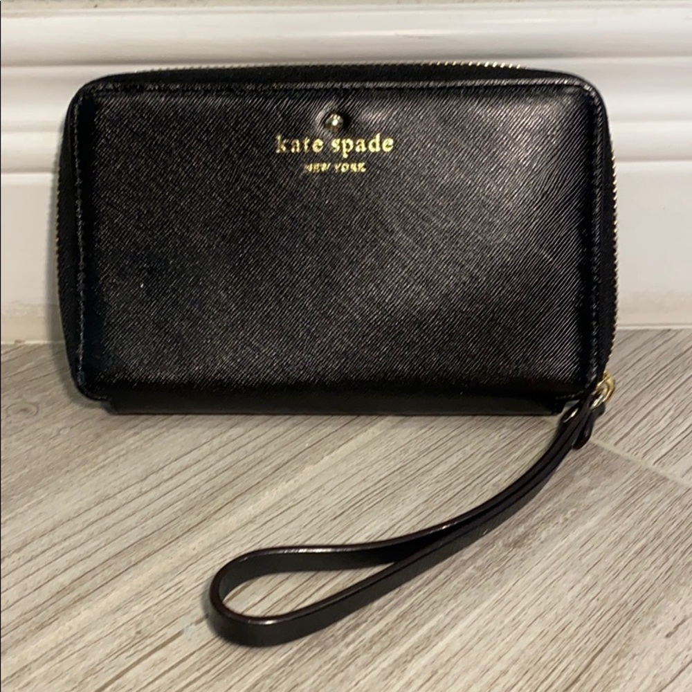 Kate Spade ♠️ wristlet. Excellent condition!
